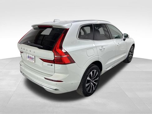 Used 2023 Volvo XC60 B5 Plus w/ Climate Package AWD/4WD image 5
