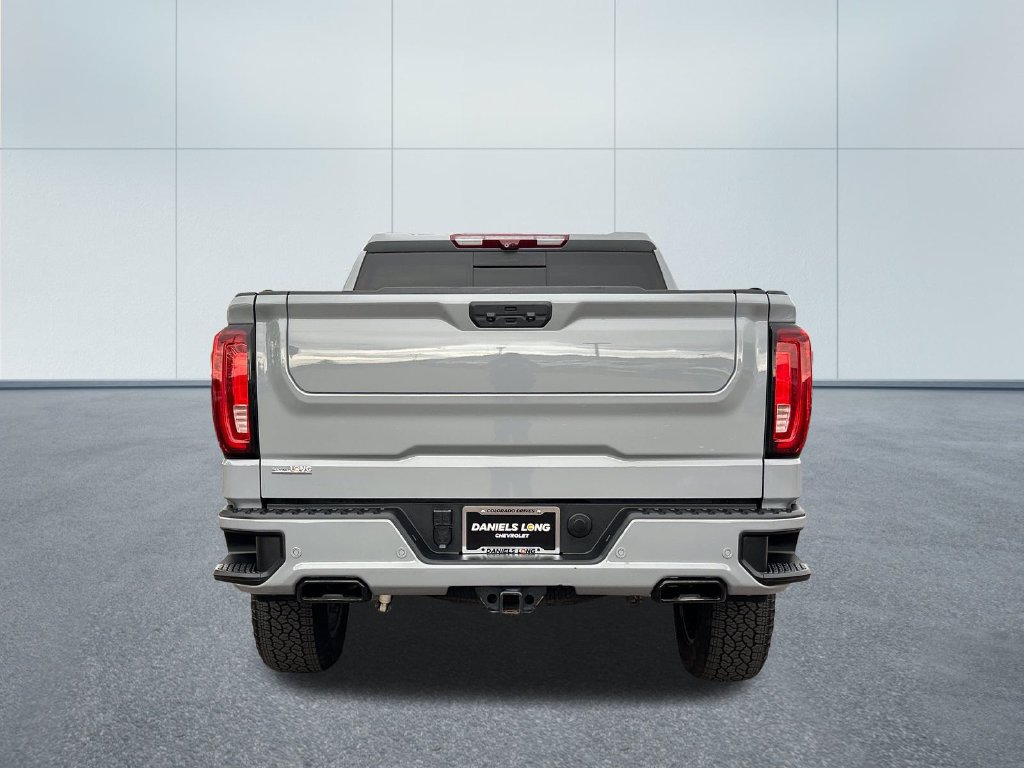 Used 2024 GMC Sierra 1500 AT4 w/ Technology Package AWD/4WD image 4