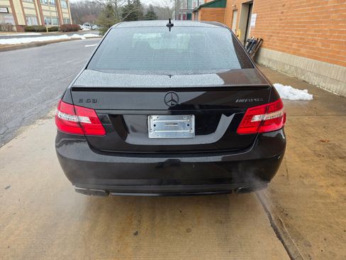 Used 2011 Mercedes-Benz E 63 AMG Sedan image 4