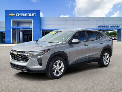 Used 2024 Chevrolet Trax LS w/ LS Convenience Package