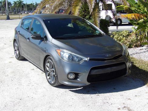 Used 2016 Kia Forte SX image 11