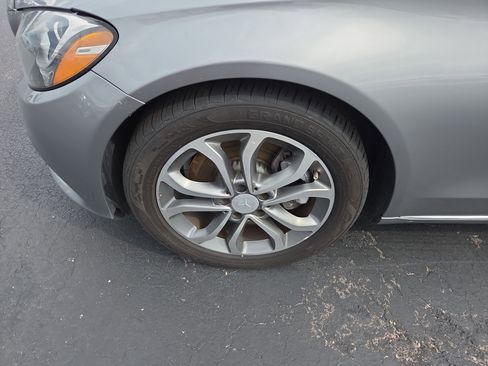 Used 2015 Mercedes-Benz C 300 Sedan image 9