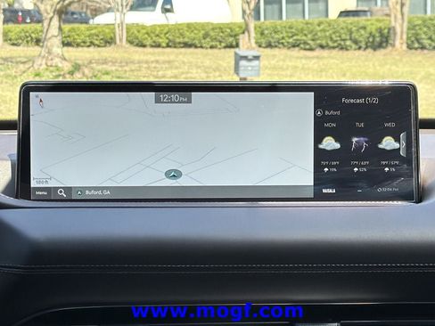 Used 2023 Genesis GV80 3.5T Prestige w/ Prestige Package image 3