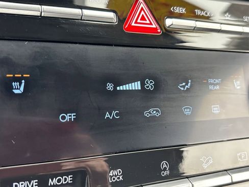 Used 2025 Hyundai Santa Fe SEL AWD/4WD image 34