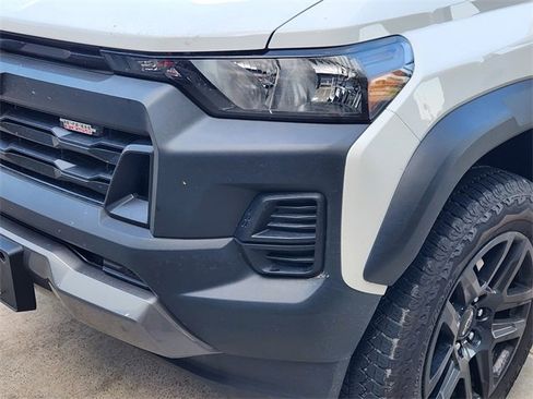 Used 2024 Chevrolet Colorado Trail Boss w/ Advanced Trailering Package AWD/4WD image 8