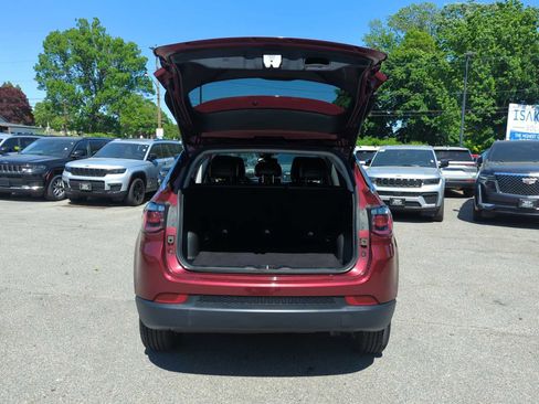 Used 2022 Jeep Compass Latitude AWD/4WD image 36