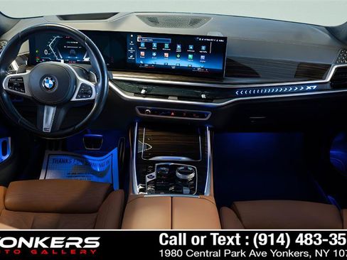 Used 2023 BMW X7 xDrive40i w/ M Sport Package AWD/4WD image 35