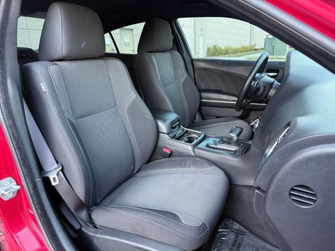 Used 2015 Dodge Charger R/T image 36