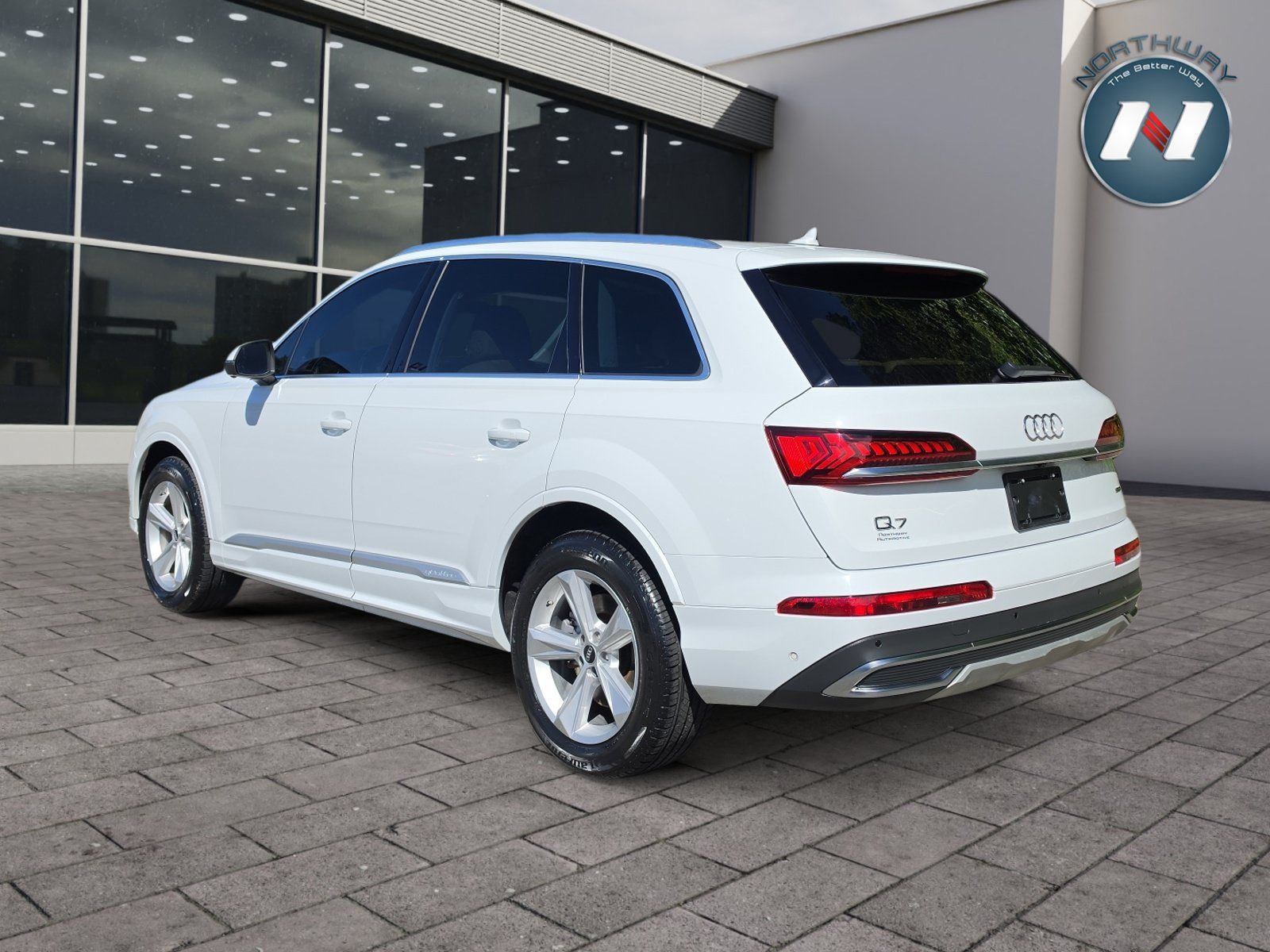 Used 2022 Audi Q7 2.0T Premium Plus w/ Premium Plus Package AWD/4WD image 3