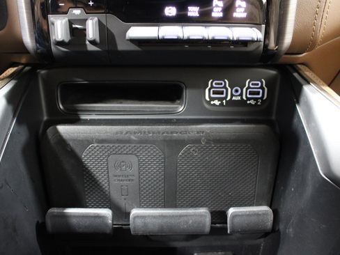 Used 2024 RAM 2500 Limited AWD/4WD image 19