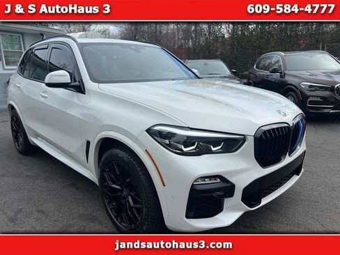 Used 2021 BMW X5 xDrive40i w/ M Sport Package image 1