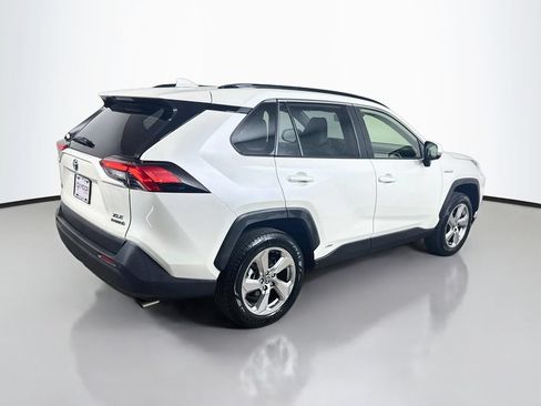 Certified 2021 Toyota RAV4 XLE Premium AWD/4WD image 7