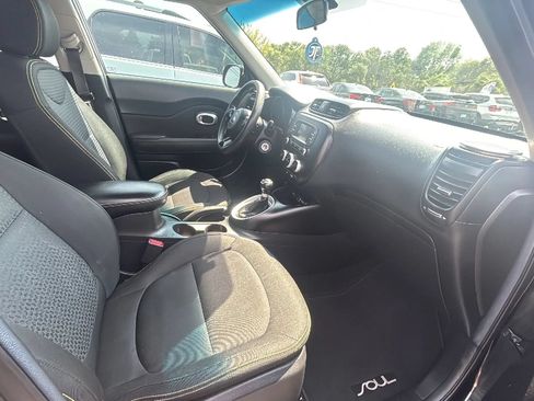 Used 2016 Kia Soul + FWD image 2