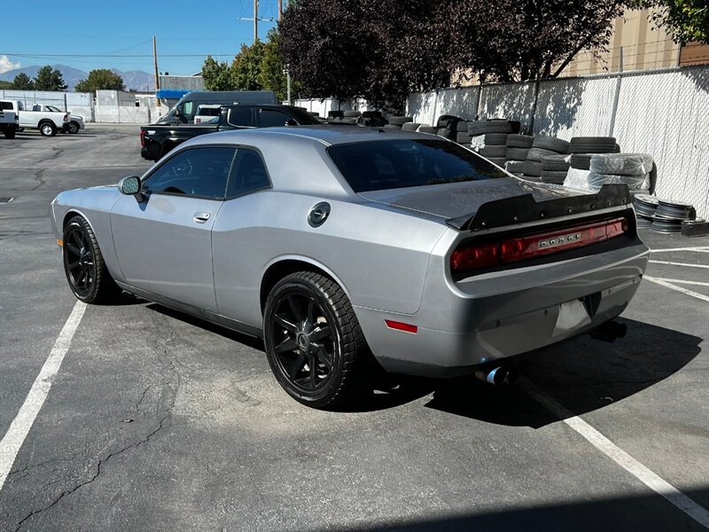Used 2013 Dodge Challenger SXT Plus RWD image 5