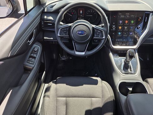 Used 2025 Subaru Outback Premium AWD/4WD image 12