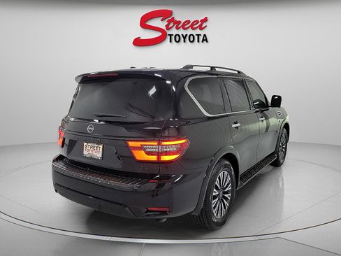 Used 2022 Nissan Armada SL w/ Midnight Edition Package RWD image 4
