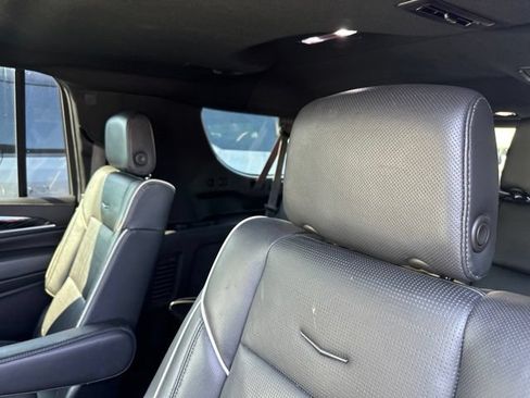 Used 2023 Cadillac Escalade ESV Sport w/ Touring Package AWD/4WD image 16