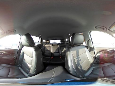 Used 2024 GMC Terrain SLT image 44