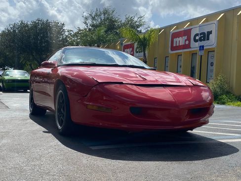 Used 1994 Pontiac Firebird Formula RWD image 4