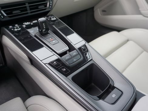 Certified 2022 Porsche 911 Carrera S RWD image 19