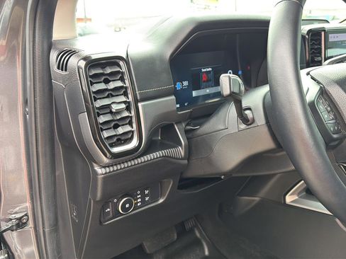 Used 2024 Ford Ranger Lariat w/ FX4 Off-Road Package AWD/4WD image 14
