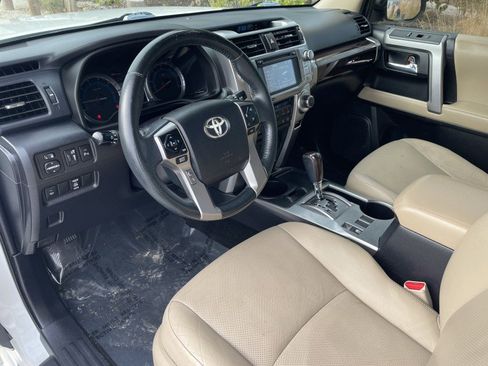 Used 2016 Toyota 4Runner Limited image 10