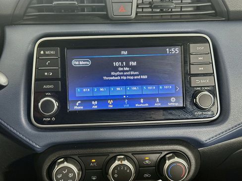 Used 2025 Nissan Versa SV FWD image 21