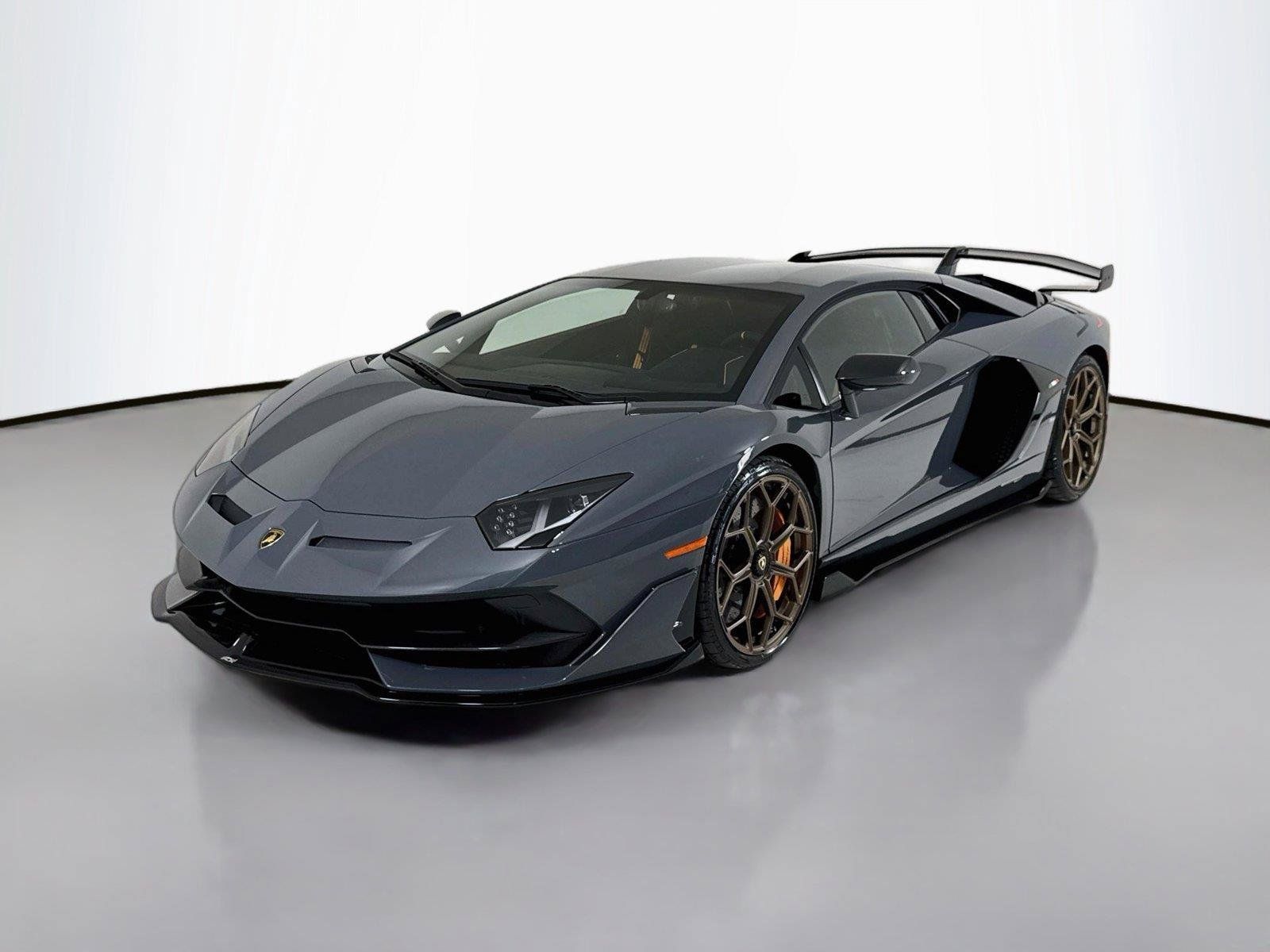 Used 2020 Lamborghini Aventador SVJ AWD/4WD image 10