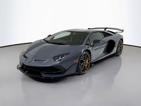 Used 2020 Lamborghini Aventador SVJ AWD/4WD image 10