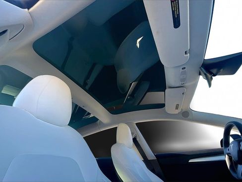 Used 2021 Tesla Model 3 Long Range image 21