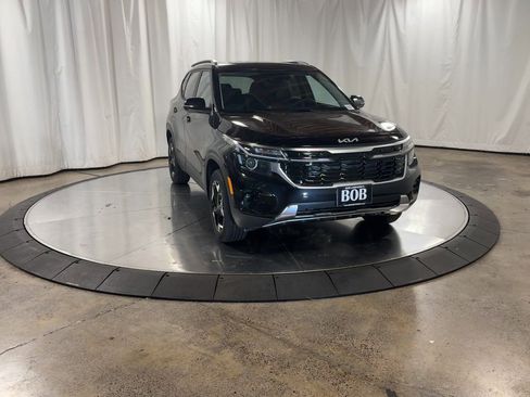 Certified 2025 Kia Seltos S AWD/4WD image 4