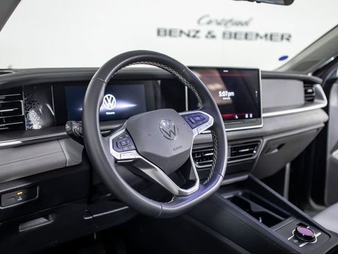 Used 2026 Volkswagen Tiguan SE FWD image 21