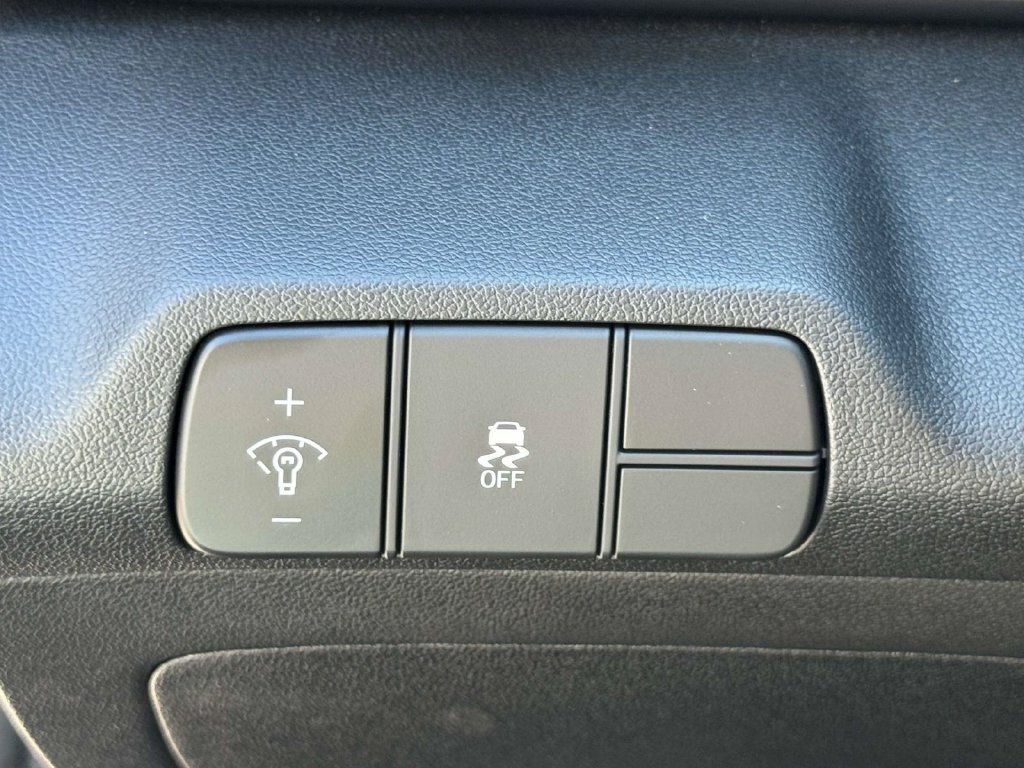 Used 2026 Hyundai Elantra SEL Sport Premium FWD image 19