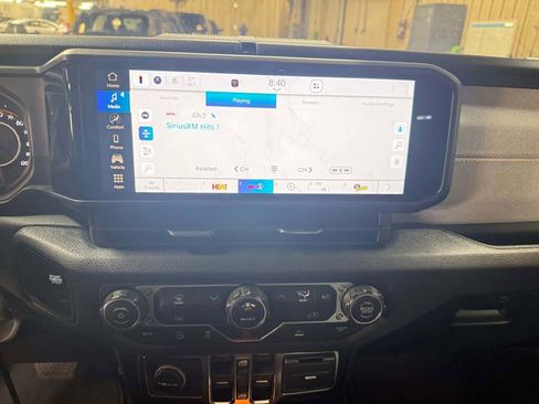 New 2026 Jeep Gladiator Sport image 28