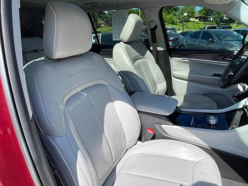 Used 2021 Jeep Grand Cherokee L Overland w/ Trailer Tow Group (B) RWD image 10