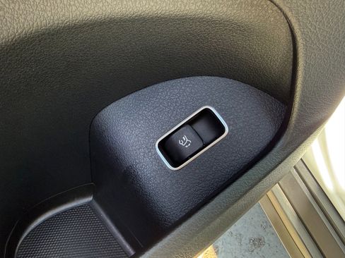 Used 2025 Mercedes-Benz GLS 450 4MATIC image 68