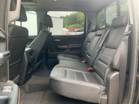 Used 2018 GMC Sierra 2500 Denali w/ Duramax Plus Package AWD/4WD image 14