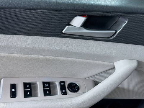 Used 2017 Hyundai Sonata Sport w/ Value Edition Package 02 FWD image 18