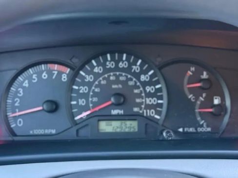 Used 2006 Toyota Corolla S image 4