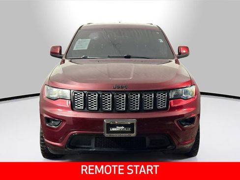 Used 2018 Jeep Grand Cherokee Altitude image 12