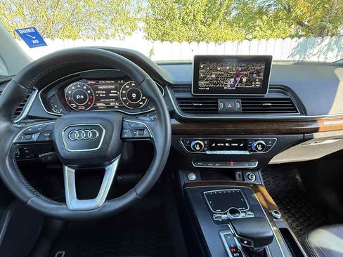 Used 2018 Audi Q5 2.0T Premium Plus w/ Premium Plus Package image 16