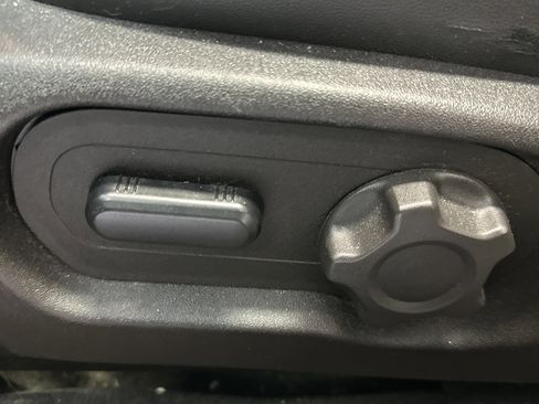 Used 2015 Ford Taurus SEL w/ Equipment Group 201A image 21