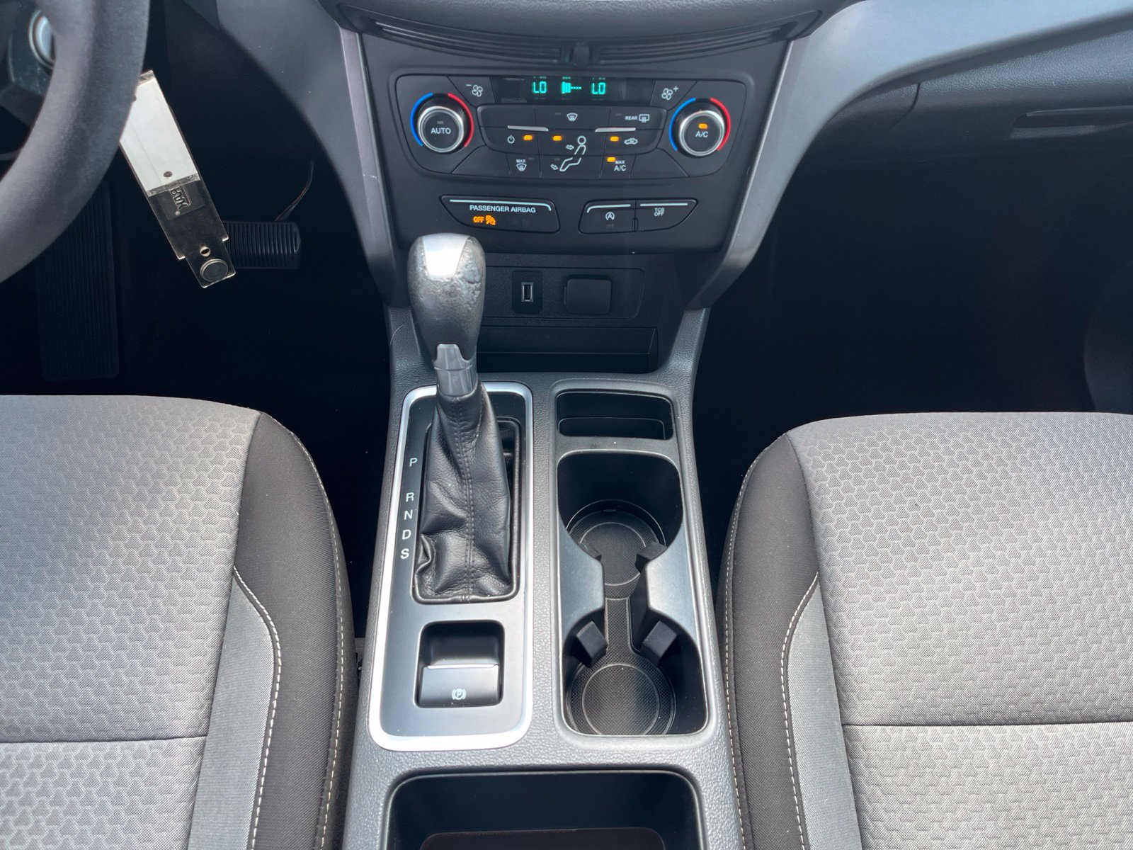 Used 2017 Ford Escape SE FWD image 25