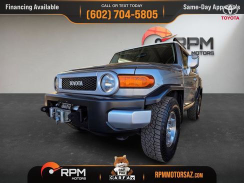 Used 2010 Toyota FJ Cruiser 4WD image 7