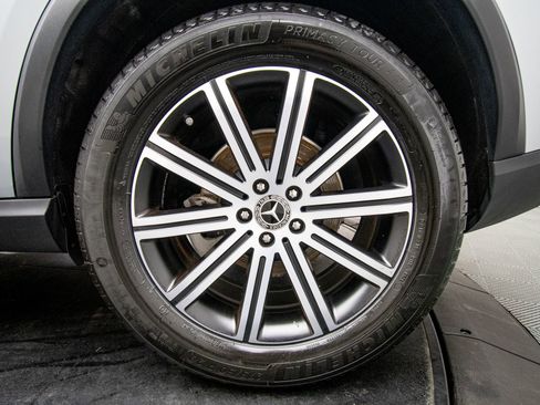 Used 2024 Mercedes-Benz GLE 350 4MATIC w/ Winter Package image 33