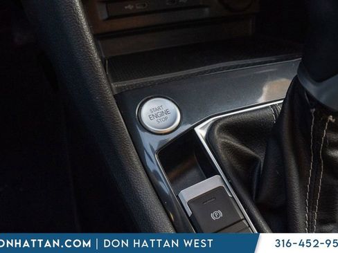 Used 2023 Volkswagen Tiguan SE FWD image 11