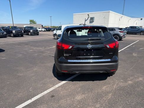 Used 2018 Nissan Rogue Sport S w/ S Appearance Package AWD/4WD image 6