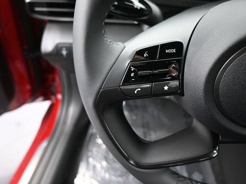 Used 2025 Hyundai Elantra Sport FWD image 18