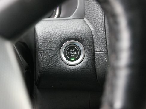 Used 2021 GMC Yukon Denali w/ Denali Premium Package image 16