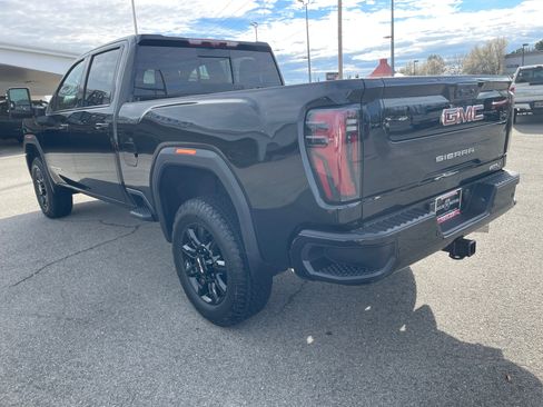 New 2026 GMC Sierra 2500 AT4 w/ Technology Package AWD/4WD image 7